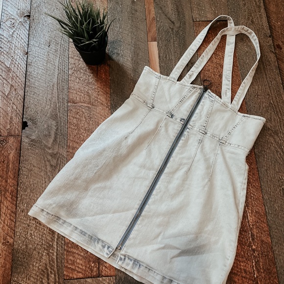 Acid Washed Jean Zip-Up Dress - Picture 2 of 4